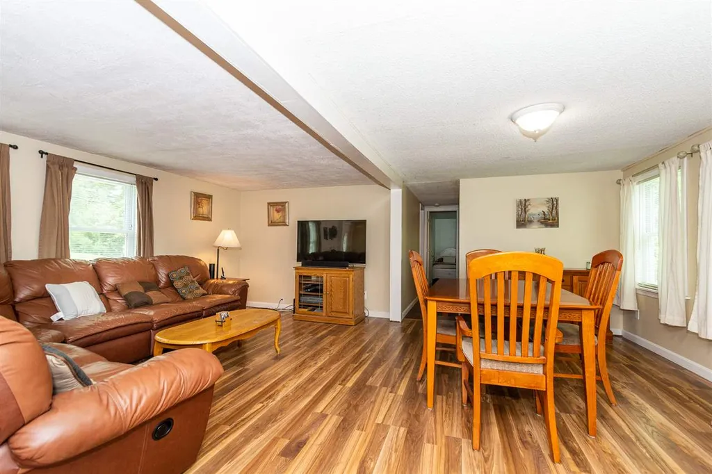 58 Fordway Extension Derry NH 03038