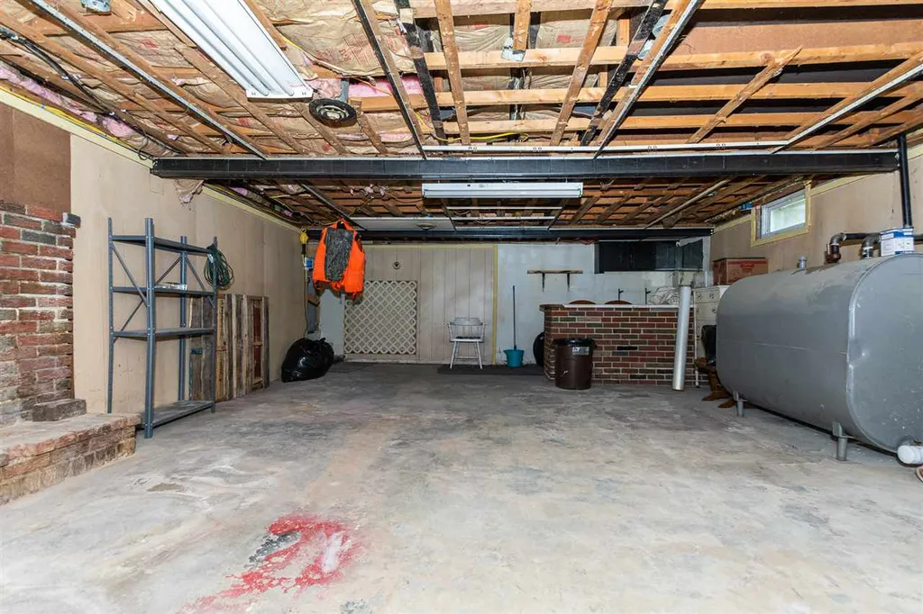 58 Fordway Extension Derry NH 03038