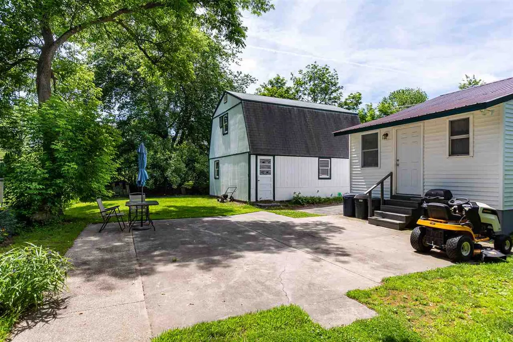 58 Fordway Extension Derry NH 03038