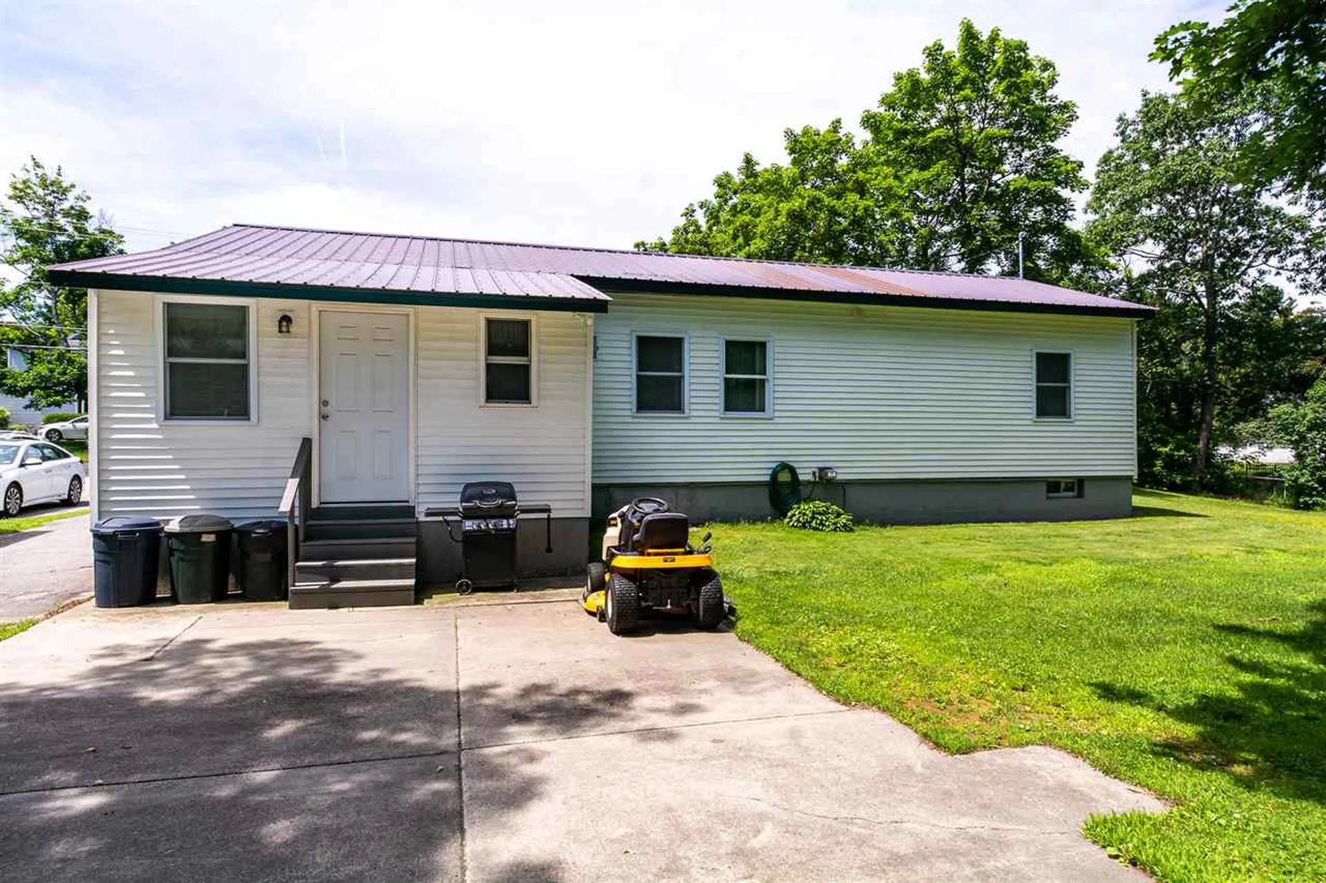58 Fordway Extension Derry NH 03038
