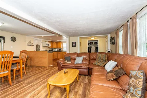 58 Fordway Extension Derry NH 03038