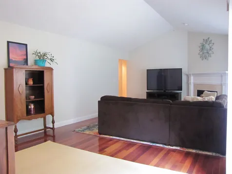 1-2 Risloves Way Fremont NH 03044