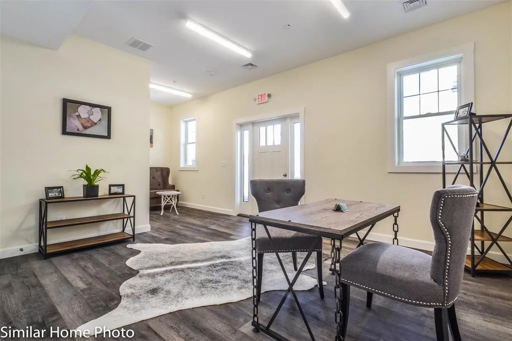 28 Landmark Hill Lane Kittery ME 03904