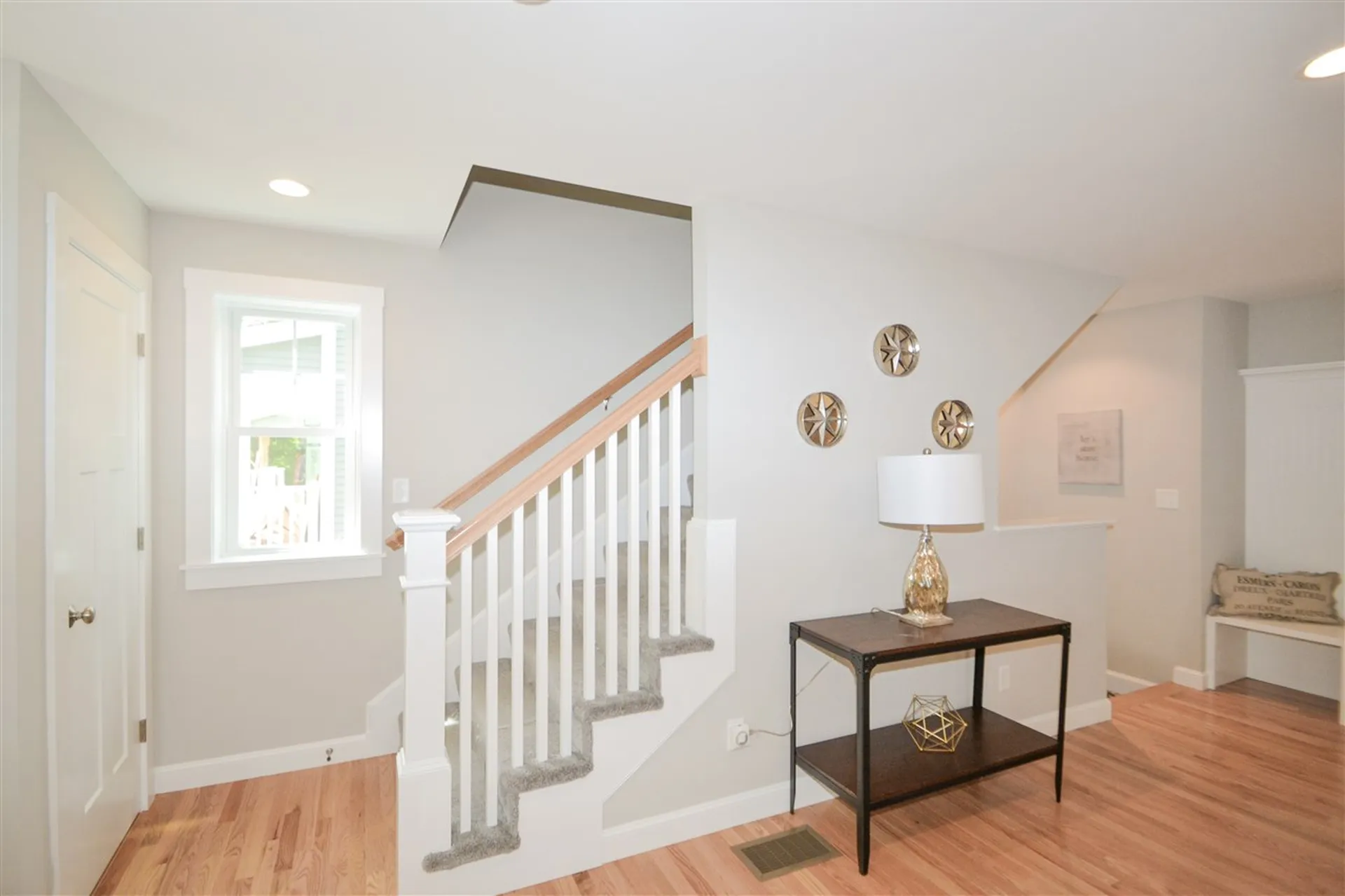 28 Landmark Hill Lane Kittery ME 03904