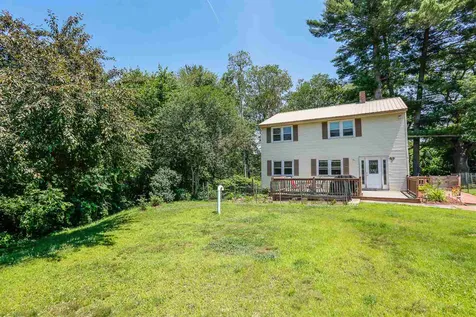 3 Ice House Lane Raymond NH 03077