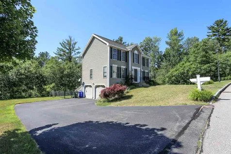 82 Teaberry Place Manchester NH 03102