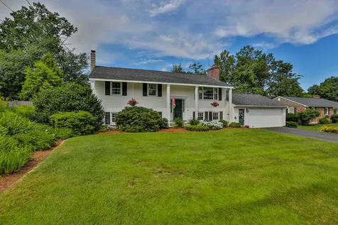 42 Sherri Ann Avenue Nashua NH 03064