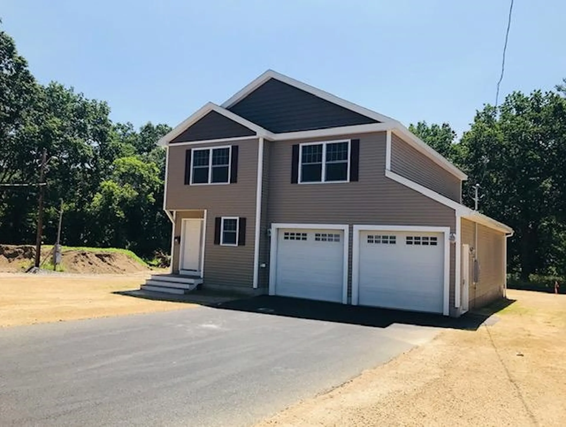 29 Saint Lazare Street Nashua NH 03060