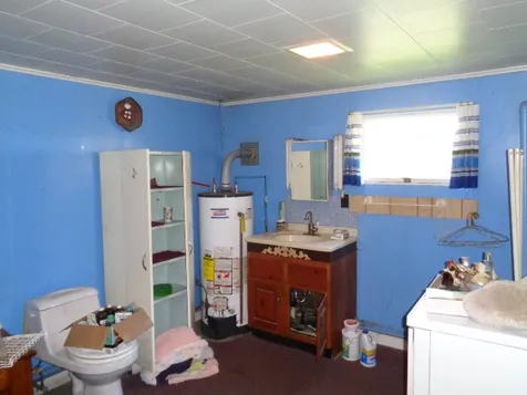 1912 Peavine Boulevard Bethel VT 05032