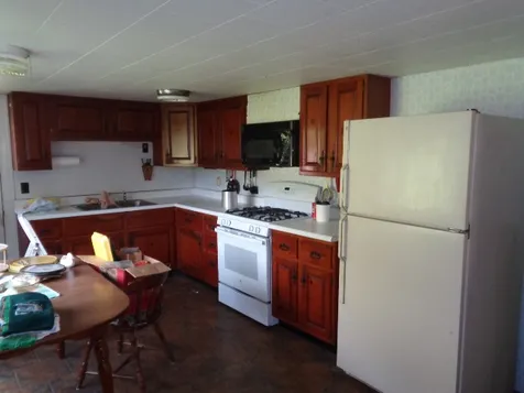 1912 Peavine Boulevard Bethel VT 05032