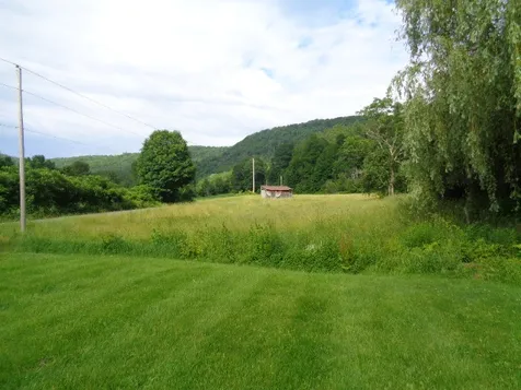 1912 Peavine Boulevard Bethel VT 05032