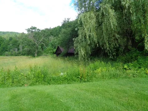 1912 Peavine Boulevard Bethel VT 05032