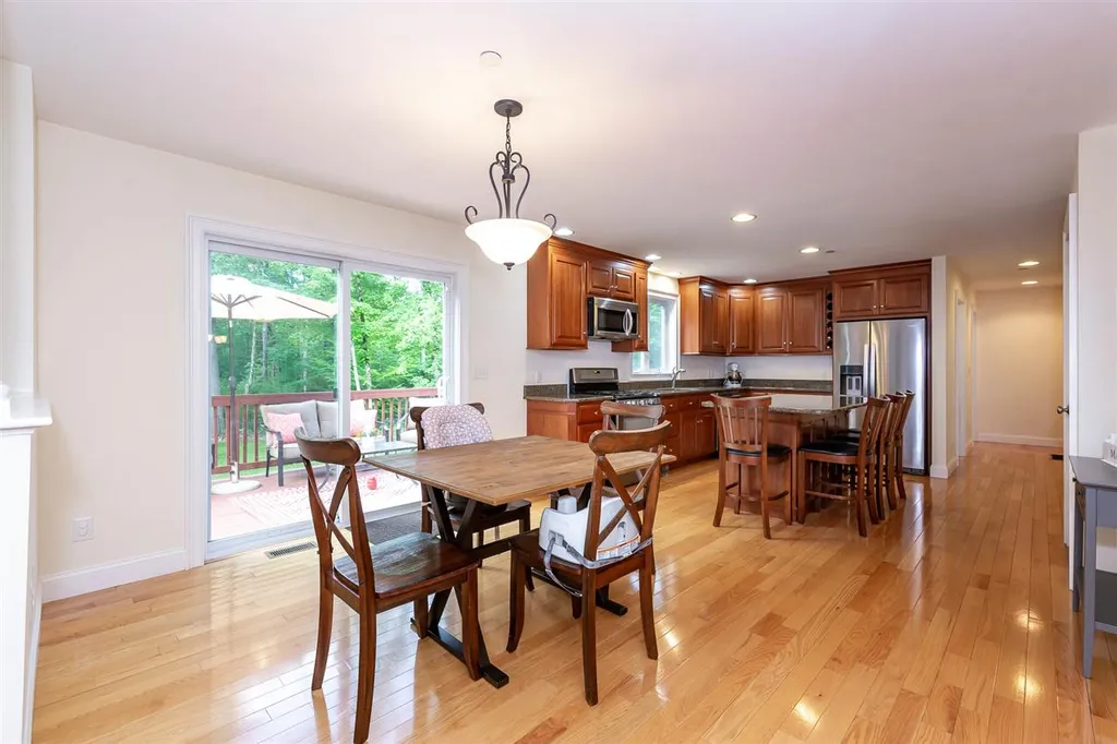 276 Littleworth Road Madbury NH 03823
