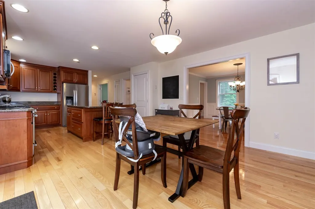 276 Littleworth Road Madbury NH 03823