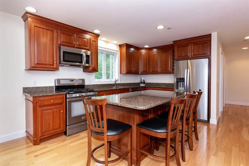 276 Littleworth Road Madbury NH 03823