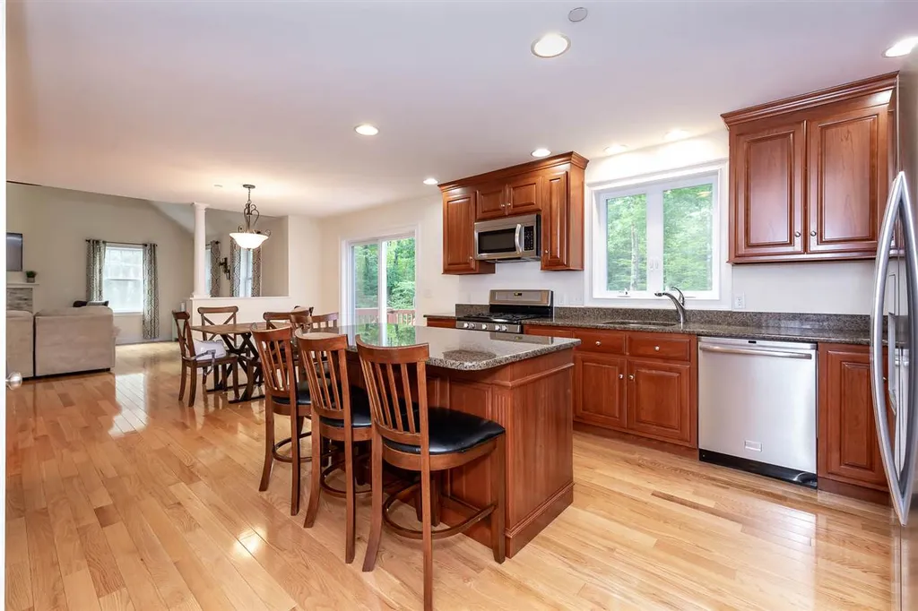 276 Littleworth Road Madbury NH 03823