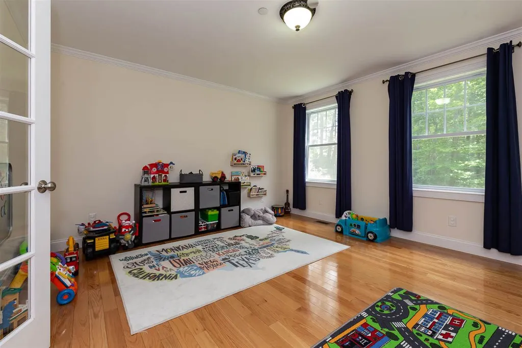 276 Littleworth Road Madbury NH 03823