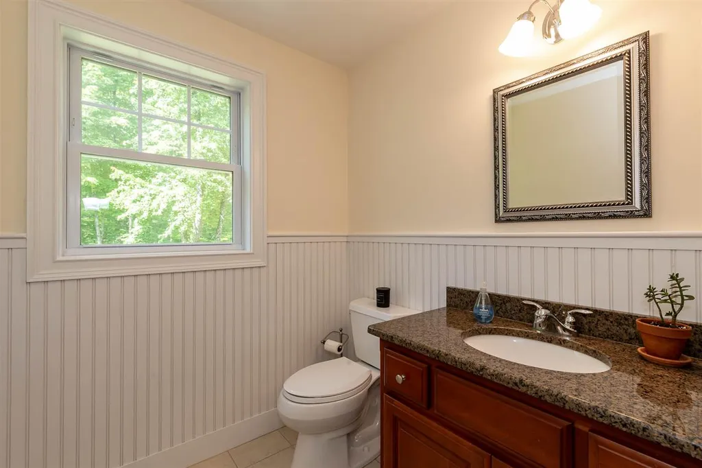 276 Littleworth Road Madbury NH 03823