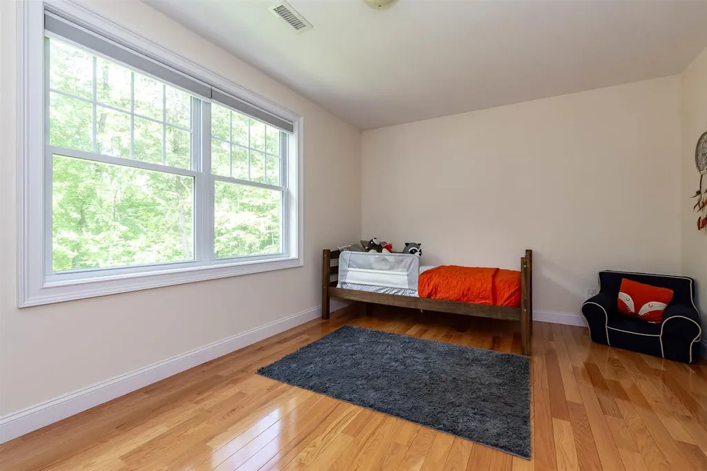 276 Littleworth Road Madbury NH 03823