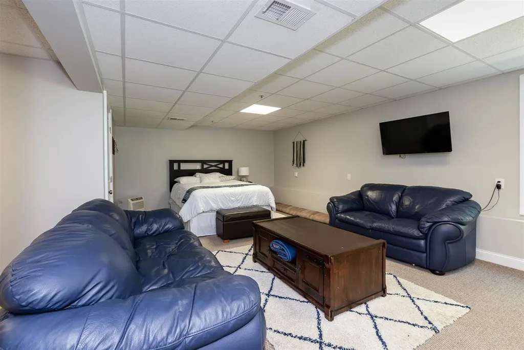 276 Littleworth Road Madbury NH 03823