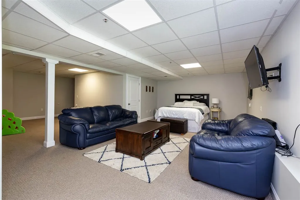 276 Littleworth Road Madbury NH 03823