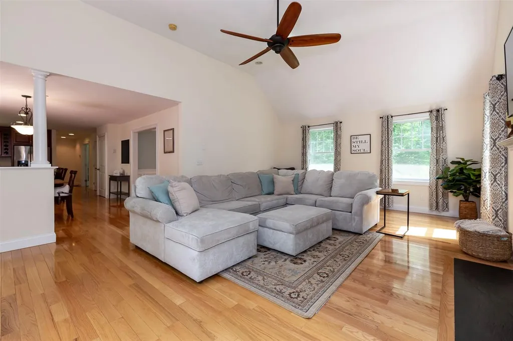 276 Littleworth Road Madbury NH 03823