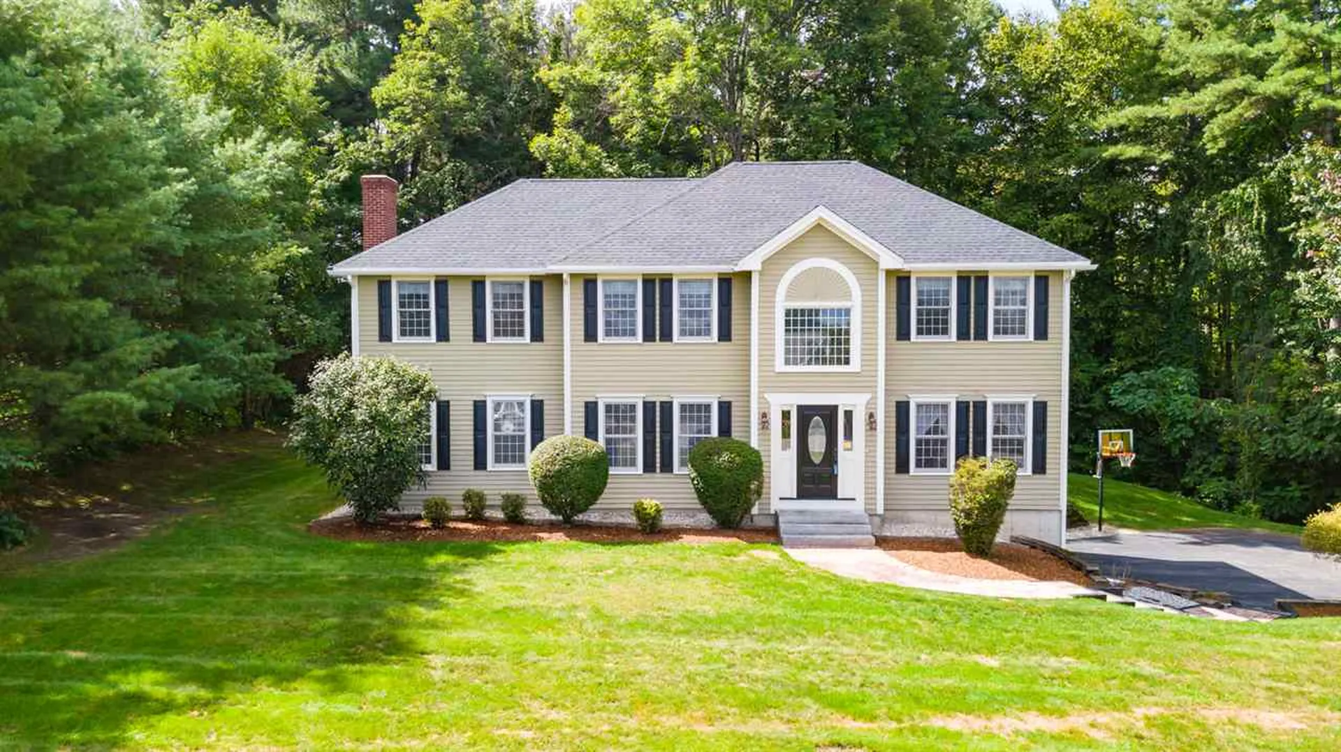 66 Pasture Lane Bedford NH 03110
