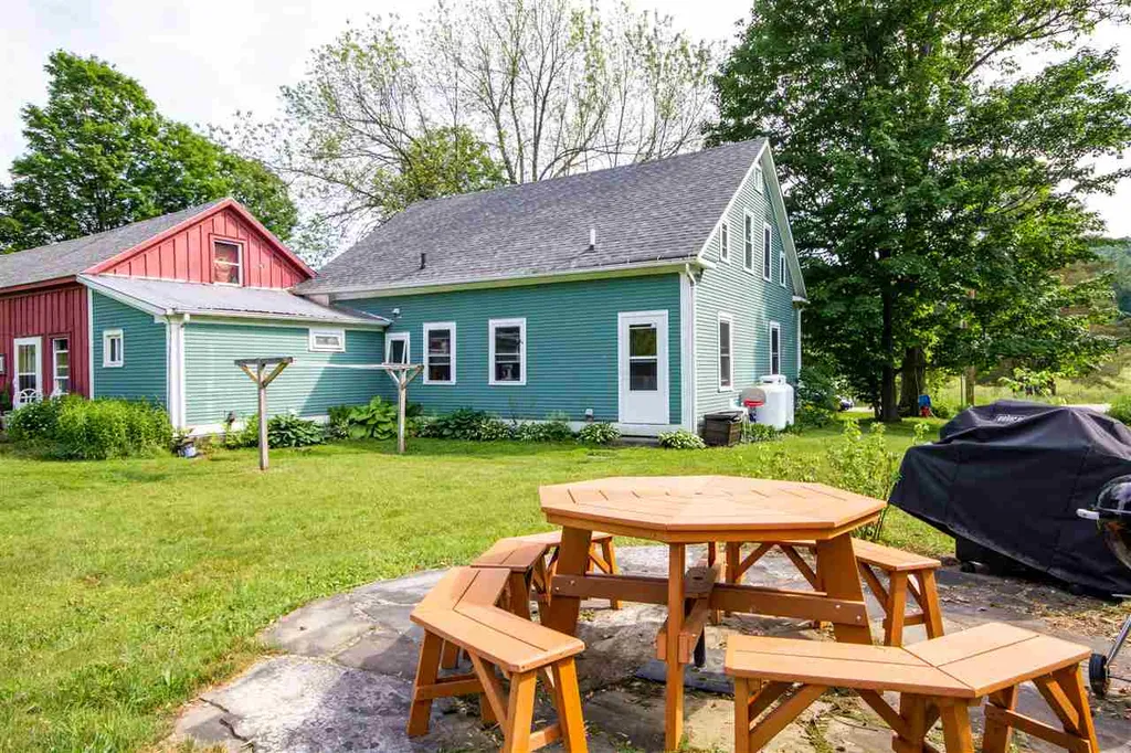 1971 Hillview Road Richmond VT 05477