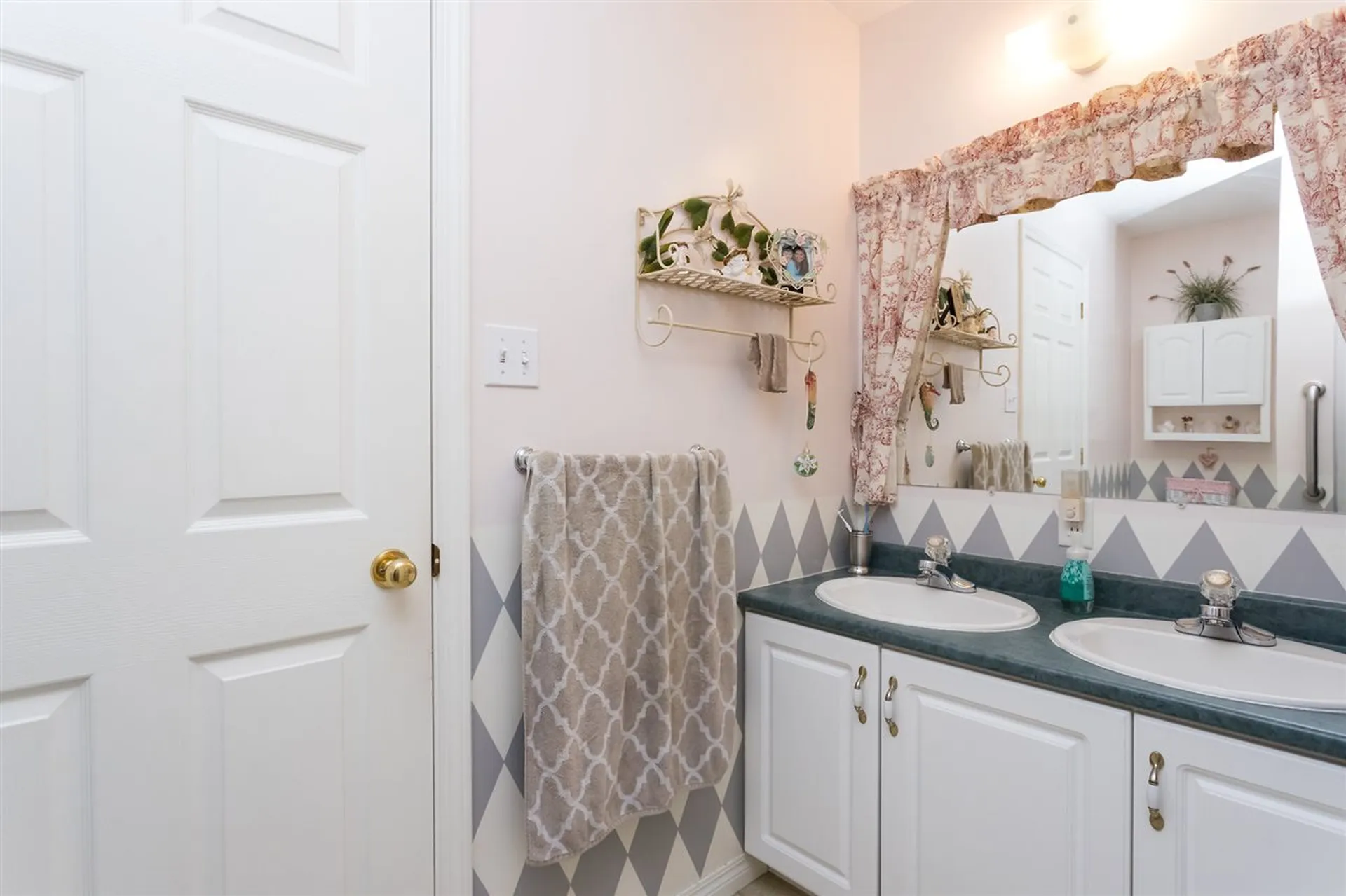 41 Gile Way Lebanon ME 04027