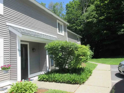 307 Sugartree Lane South Burlington VT 05403