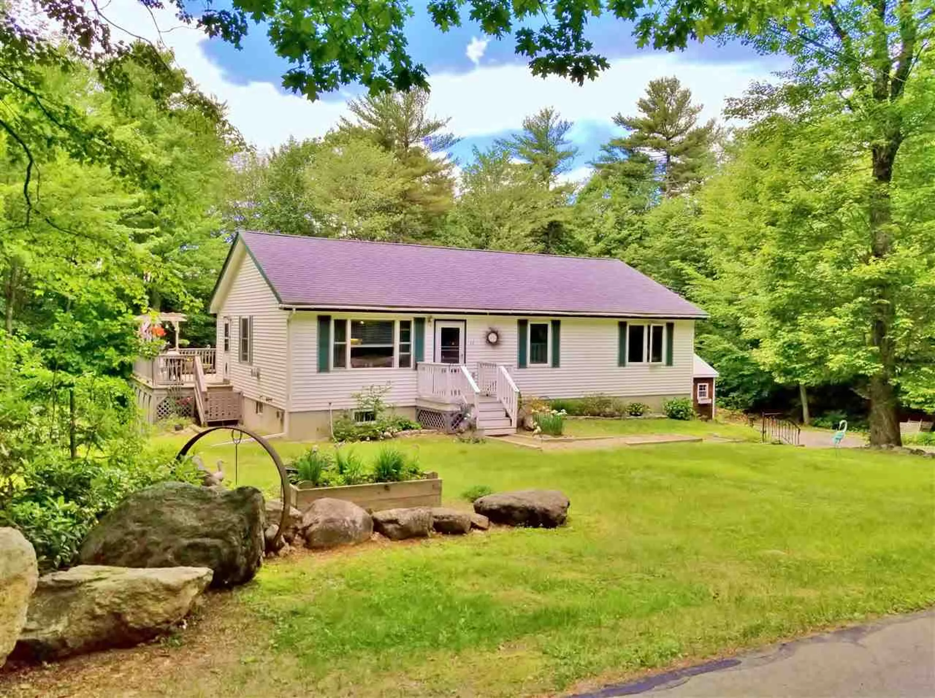 13 Bishops Gate Road Wolfeboro NH 03894