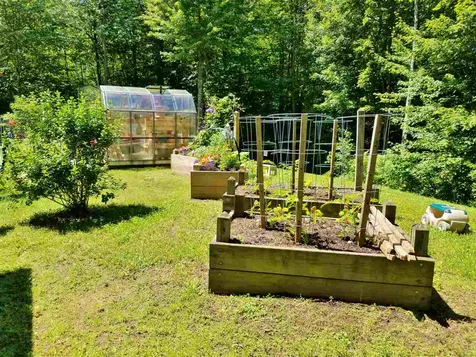 13 Bishops Gate Road Wolfeboro NH 03894