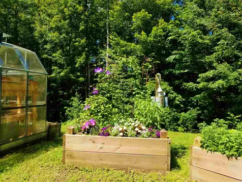 13 Bishops Gate Road Wolfeboro NH 03894