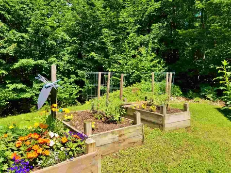 13 Bishops Gate Road Wolfeboro NH 03894
