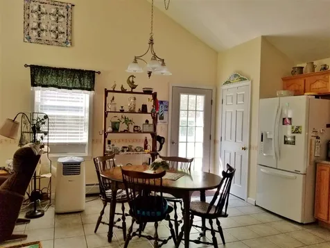 13 Bishops Gate Road Wolfeboro NH 03894