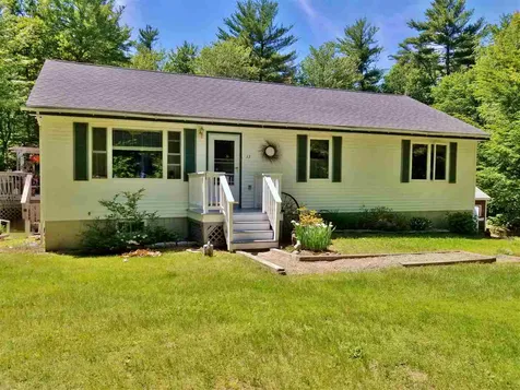 13 Bishops Gate Road Wolfeboro NH 03894