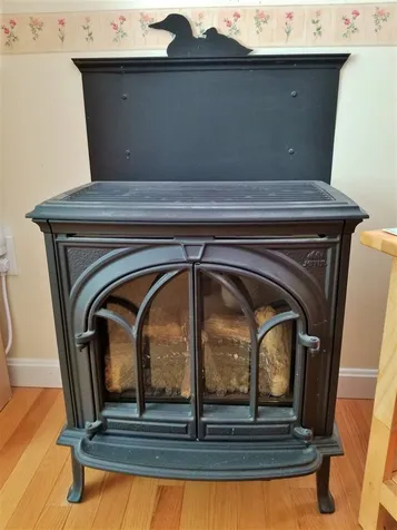 13 Bishops Gate Road Wolfeboro NH 03894