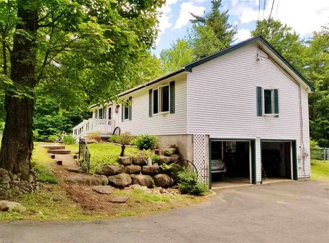 13 Bishops Gate Road Wolfeboro NH 03894