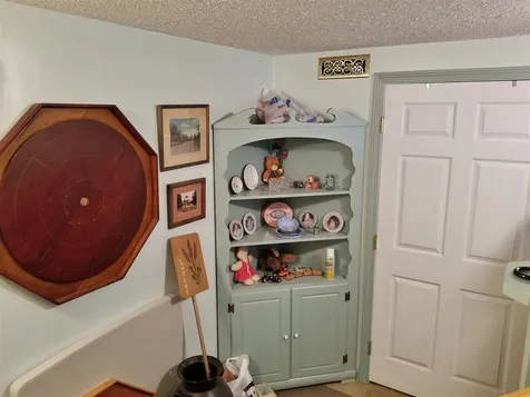 13 Bishops Gate Road Wolfeboro NH 03894