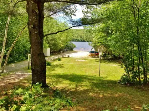 13 Bishops Gate Road Wolfeboro NH 03894