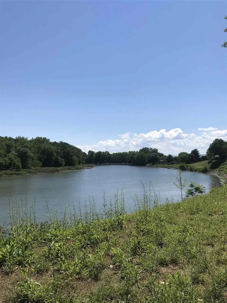 42 Vincenza Way Colchester VT 05446