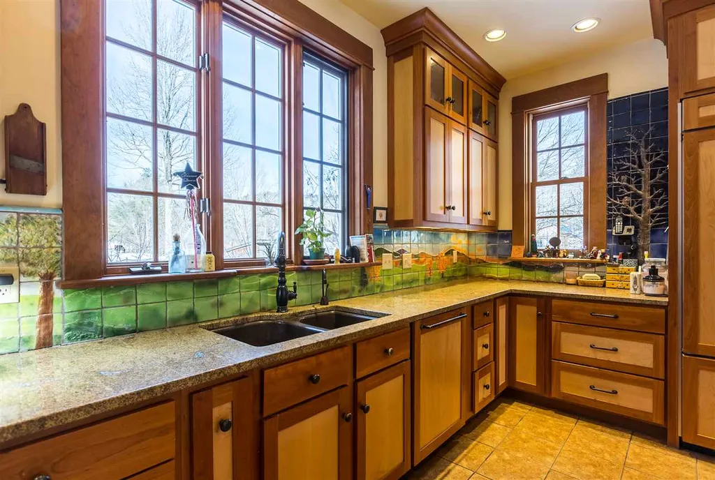 1502 Popple Dungeon Road Chester VT 05143