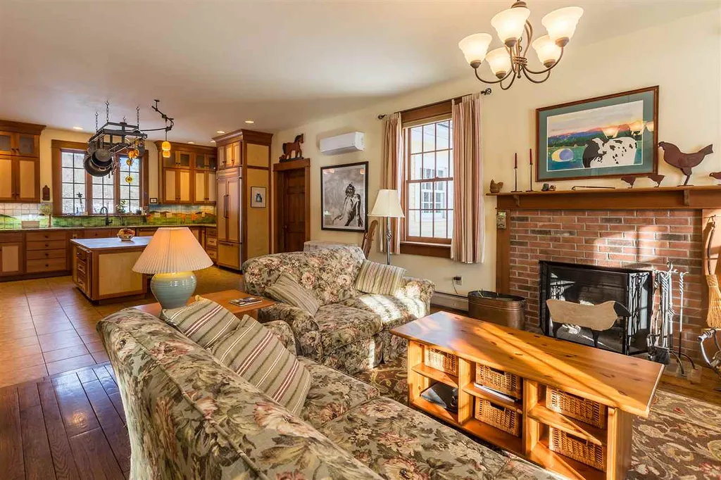 1502 Popple Dungeon Road Chester VT 05143