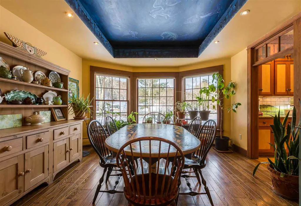 1502 Popple Dungeon Road Chester VT 05143