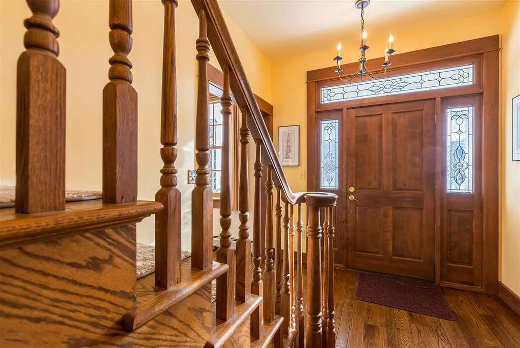 1502 Popple Dungeon Road Chester VT 05143