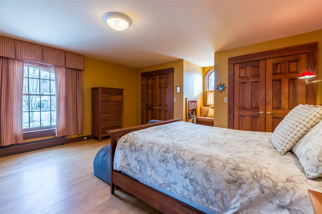 1502 Popple Dungeon Road Chester VT 05143