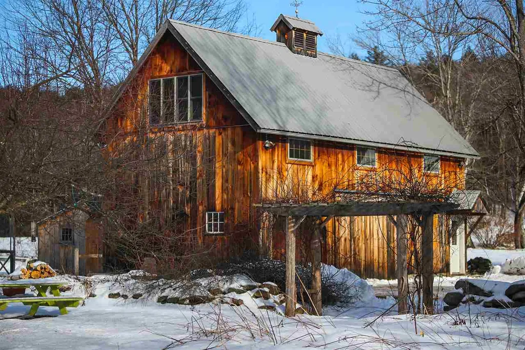 1502 Popple Dungeon Road Chester VT 05143