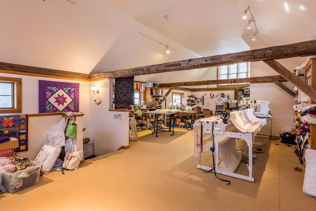 1502 Popple Dungeon Road Chester VT 05143