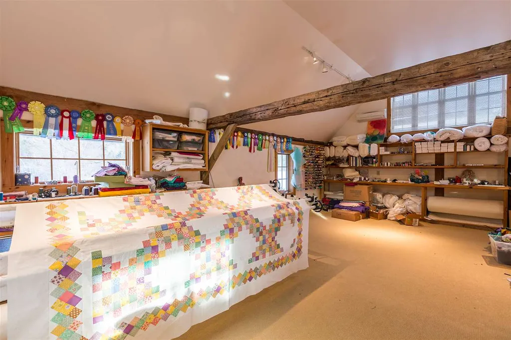 1502 Popple Dungeon Road Chester VT 05143