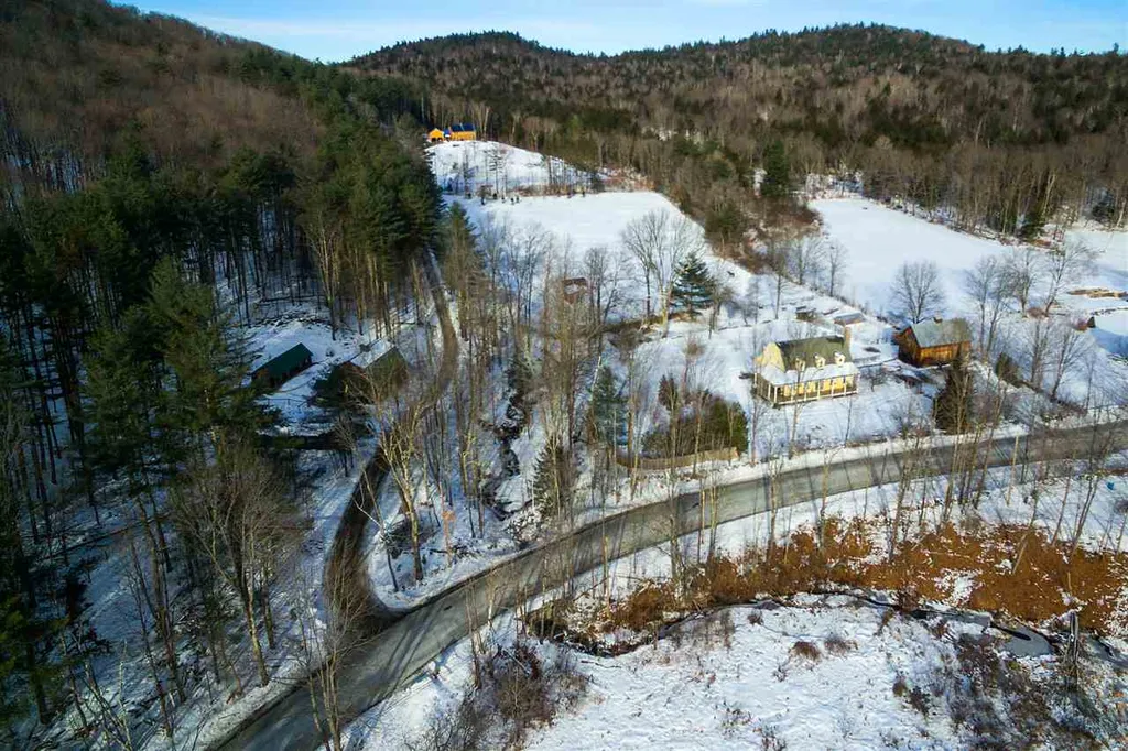 1502 Popple Dungeon Road Chester VT 05143